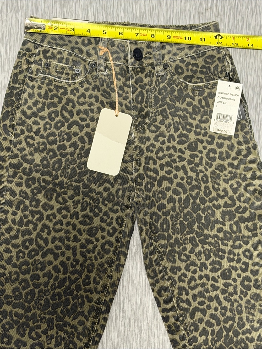 NWT Indigo Rein High Rise Leopard Print Ankle Jeans Olive Green Size 1 W25 L27 - Picture 3 of 10